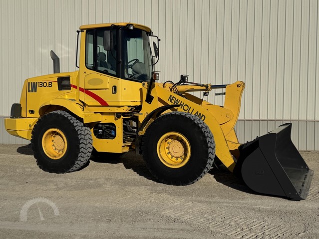  2005 NEW HOLLAND LW130B WHEEL LOADERS 